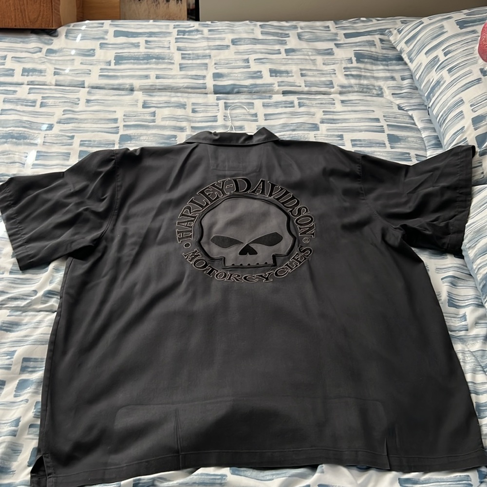 4 Harley Davidson button up shirts! - Picture 2 of 11